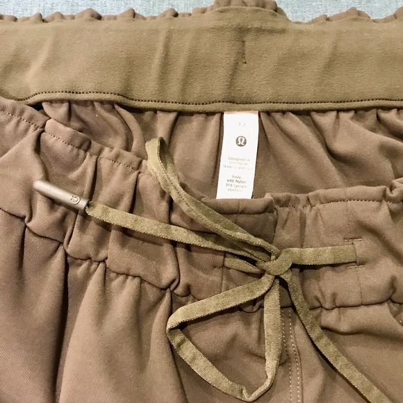 Lululemon Casual Pants Size 12 - Picture 4 of 4